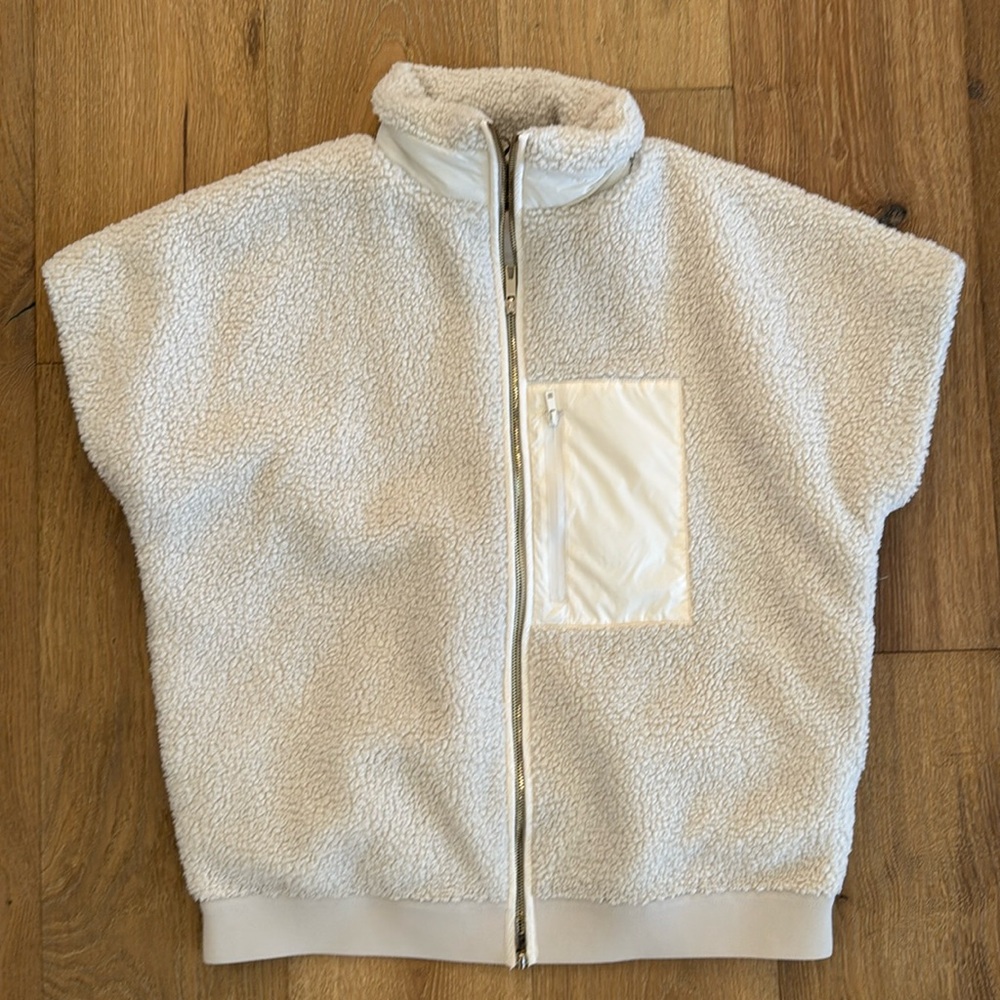 Renuar Vest